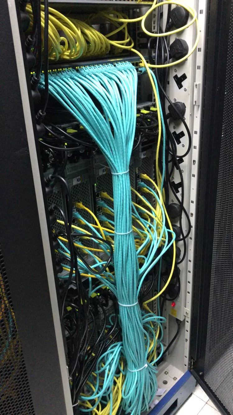 服务器配置和网站类型是影响海外服务器价格的重要原因