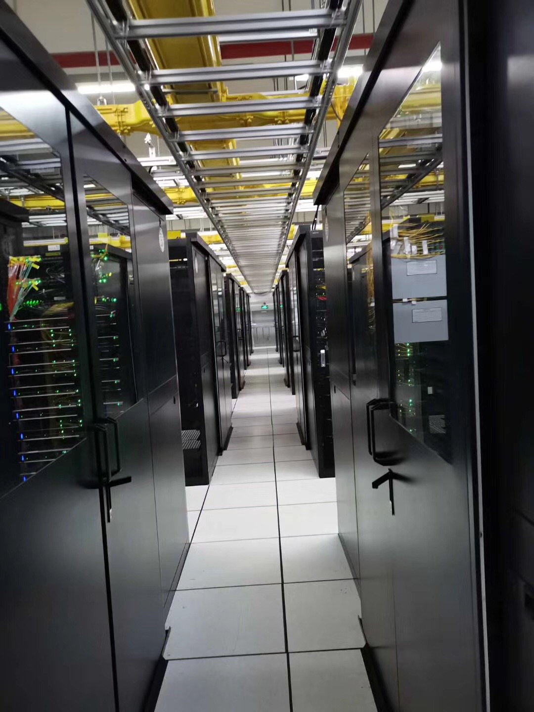 独立服务器与电脑、虚拟主机、云服务器、VPS之间的差异