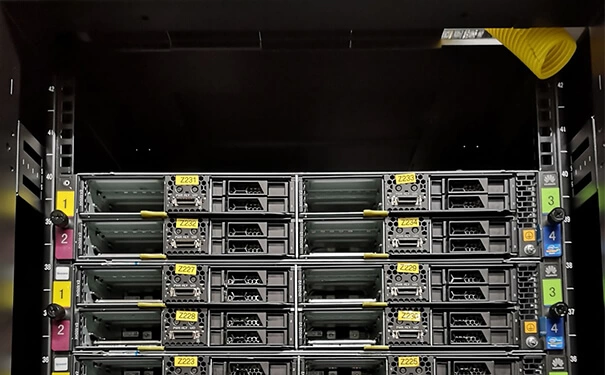 香港云主机与传统服务器的对比有什么特点？