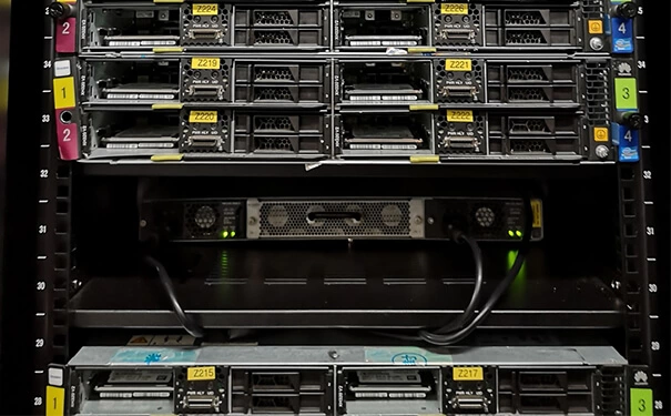 美国达拉斯数据中心机房介绍