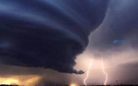 数据中心如何应对恶劣天气以防止停机