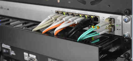 服务器的延迟与传输距离有直接关系