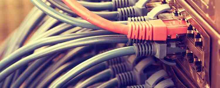 主机托管定价指南：2025年服务器空间的主机托管费用是多少？