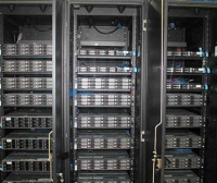 如何通过阿里云的分布式存储系统实现数据的高可用性与冗余？