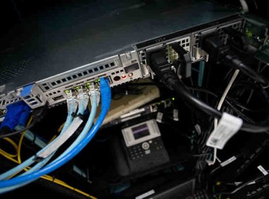 从IDC到云端：企业服务器迁移的路径与挑战