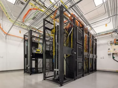 深度解析美国站群服务器：性能、架构与应用场景全解读