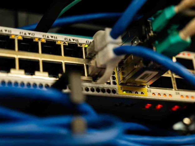 类似于宝塔的服务器管理工具还有哪些？